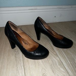 Soffft Mandy ii black heels